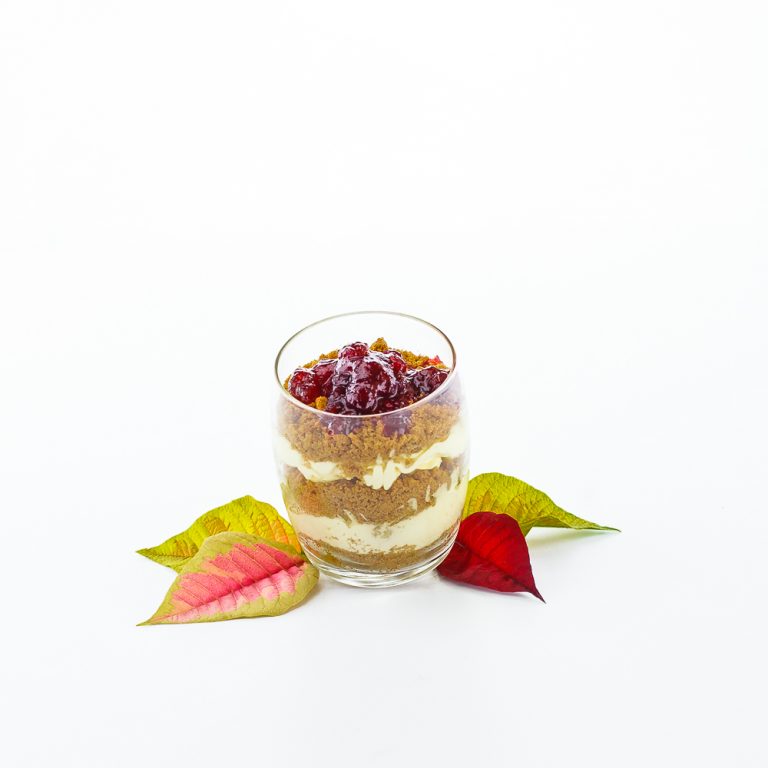 Tiramisu mit Amaretto im Glas